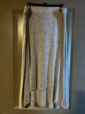 Liz Claiborne Light Gray Maxi Skirt - Soft Pleated Knit